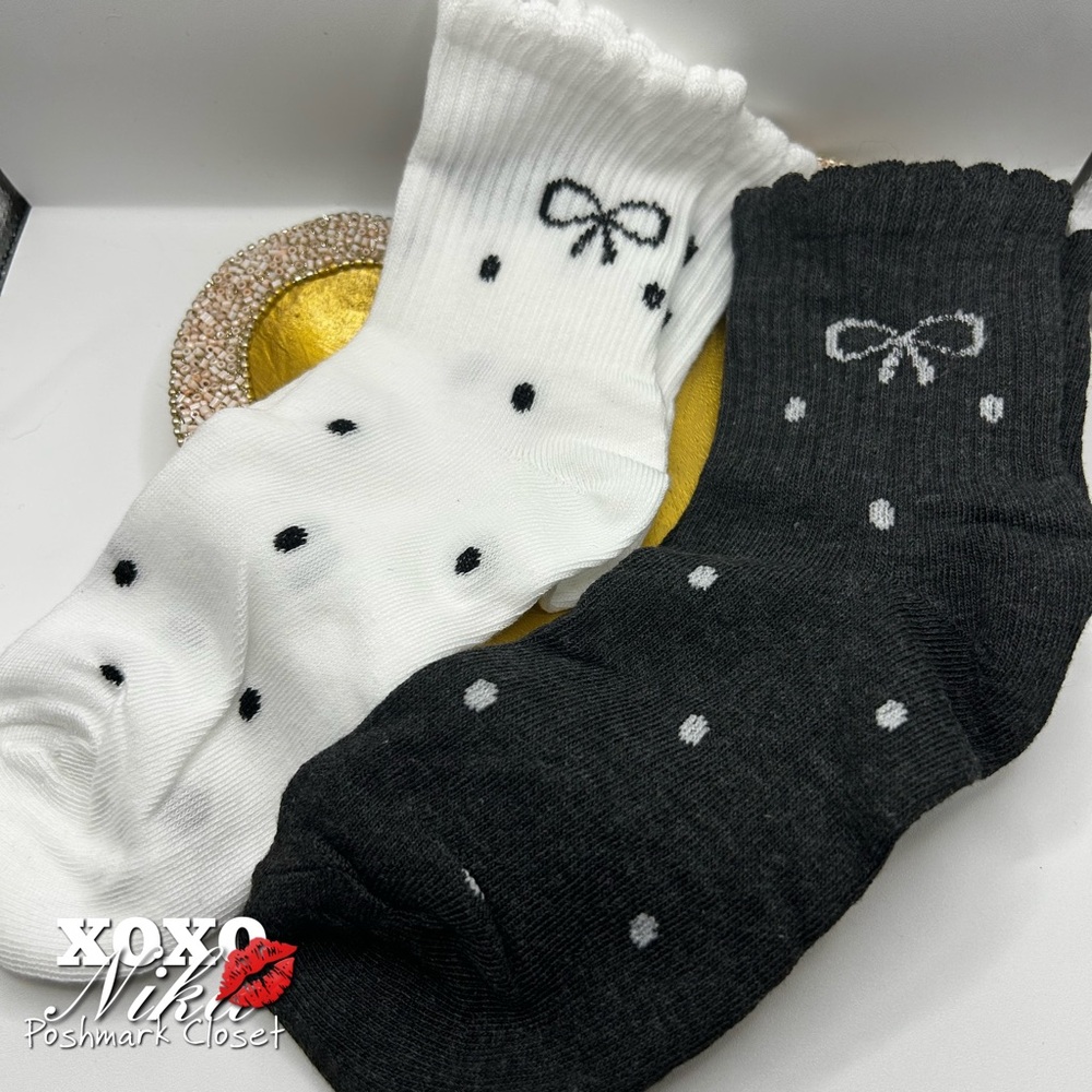Black and White Bow Patterned Socks